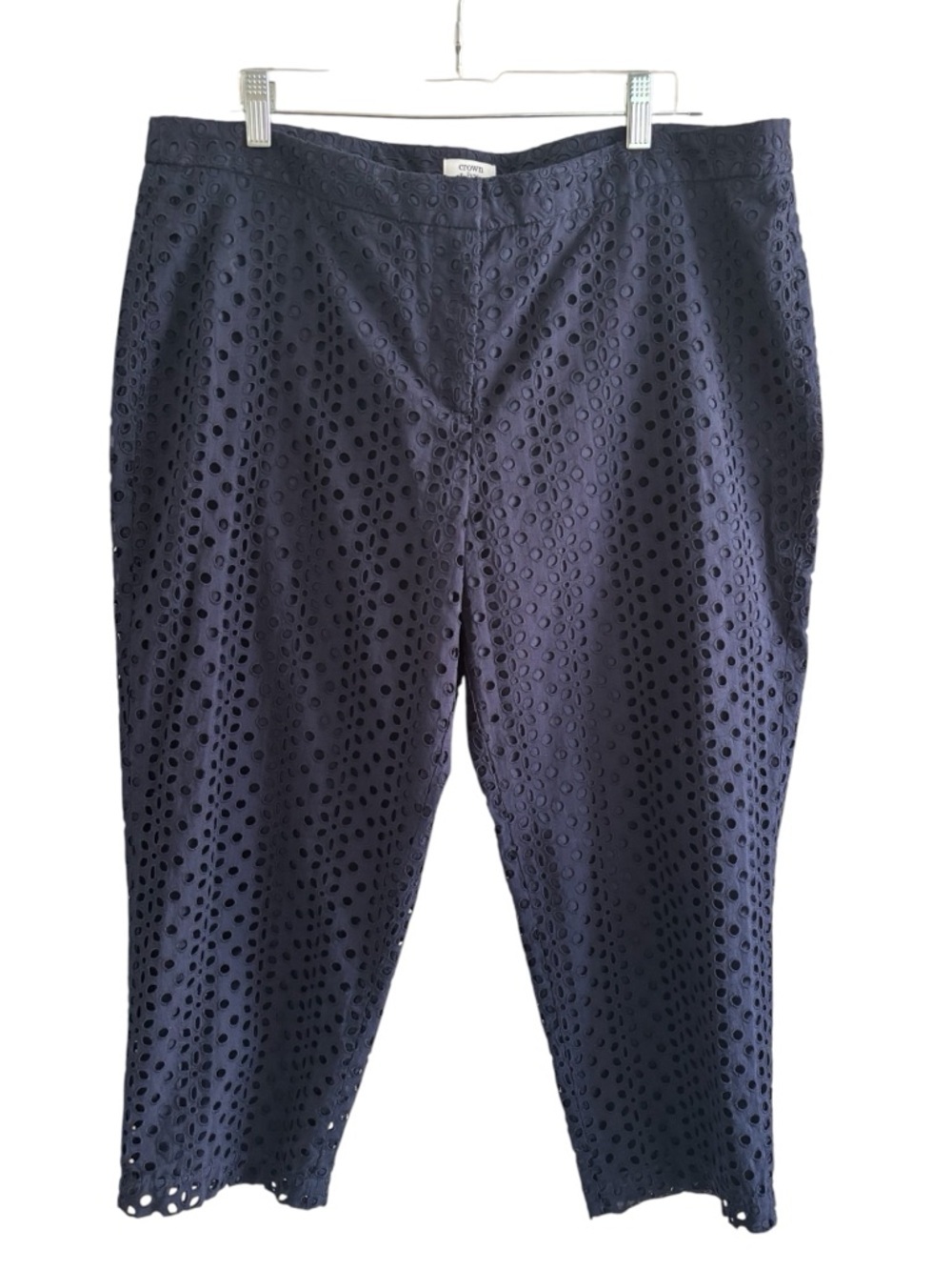Crown & Ivy Eyelet Capri Pants Coastal Grandmother Preppy Cottagecore Size 16